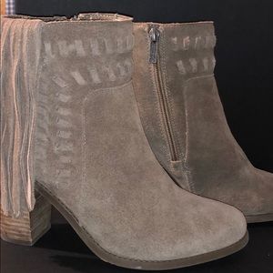 Jessica Simpson Taupe Bellani Women’s Boot